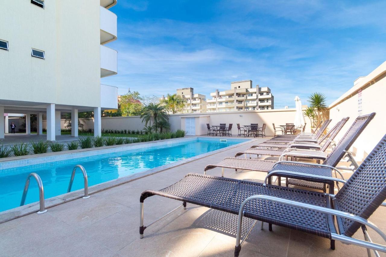شقة بومبينهاس  في Aluguel Apartamento 2 Quartos Piscina Bombas Sc 419 المظهر الخارجي الصورة